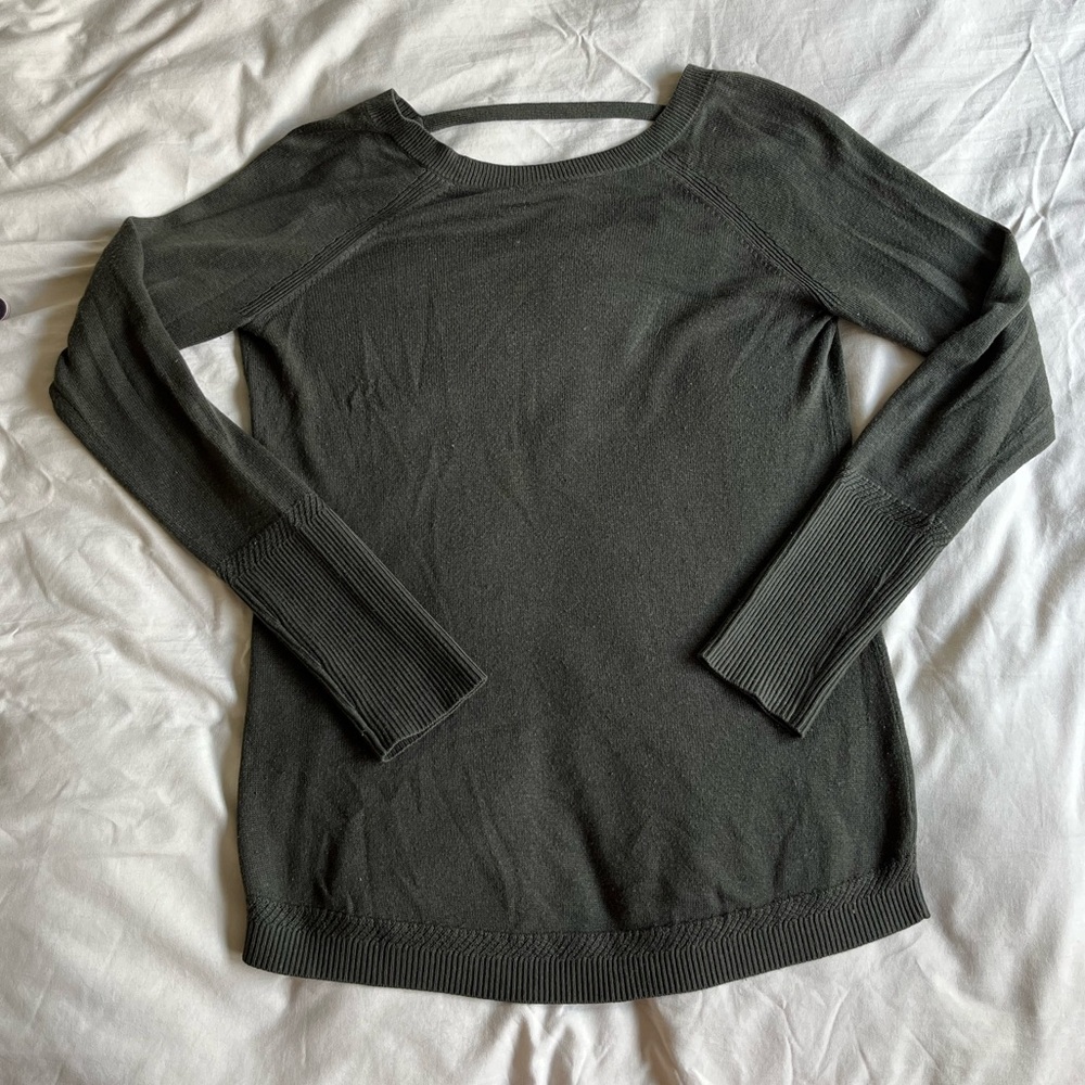 Lululemon sweater - open back